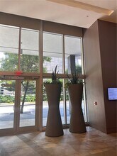 55 SE 6th St in Miami, FL - Building Photo - Building Photo