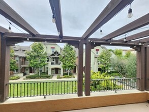 732 E Valencia St, Unit Jan in Anaheim, CA - Building Photo - Building Photo