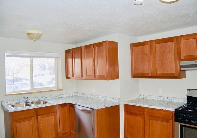 property at 1179 S Raritan St