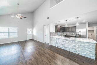 5515 Peralta Mills Way in Park Row, TX - Building Photo - Building Photo