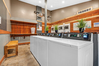 The Lennox in Bedford, TX - Building Photo - Interior Photo