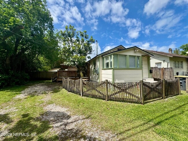 property at 3673 Randall St