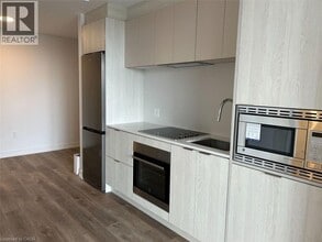 1 Jarvis St in Hamilton, ON - Building Photo - Building Photo