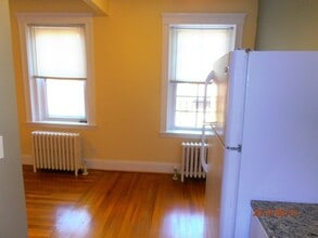 42 Linnaean St-Unit -12 A in Cambridge, MA - Foto de edificio - Building Photo