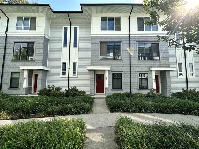 property at 18505 Laurensen Pl