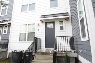 105 Duke St in Nashville, TN - Building Photo - Building Photo