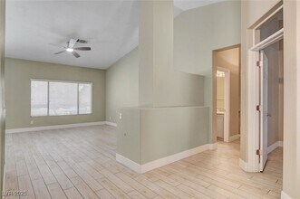 1852 Mt Carmel Ave in Las Vegas, NV - Building Photo - Building Photo