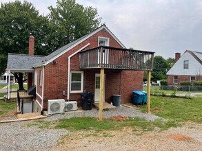3652 Roundhill Ave NW in Roanoke, VA - Building Photo - Building Photo