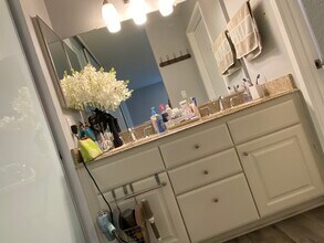 16866 Kingsbury St in Los Angeles, CA - Building Photo - Building Photo