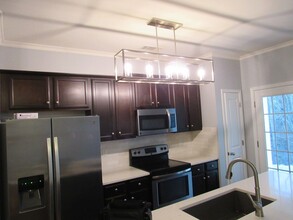4062 Queensbridge Rd in Charlotte, NC - Building Photo - Building Photo