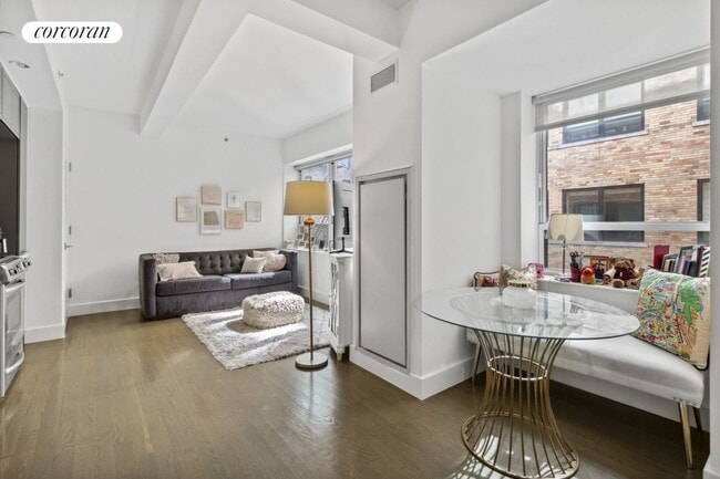 property at 432 W 52nd St