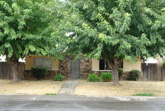 2844 Norcade Cor in Sacramento, CA - Building Photo - Building Photo