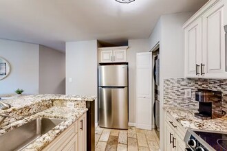 18833 Vineyard Point Ln in Cornelius, NC - Building Photo - Building Photo