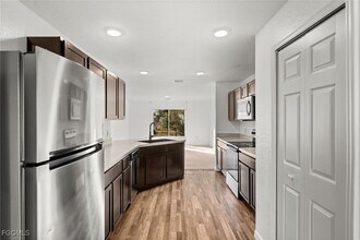 428 Piedmont St in Lehigh Acres, FL - Building Photo - Building Photo