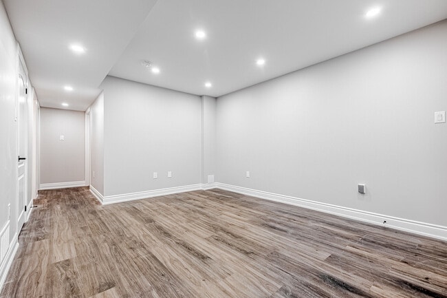 36 Quinton Ridge in Brampton, ON - Building Photo - Building Photo