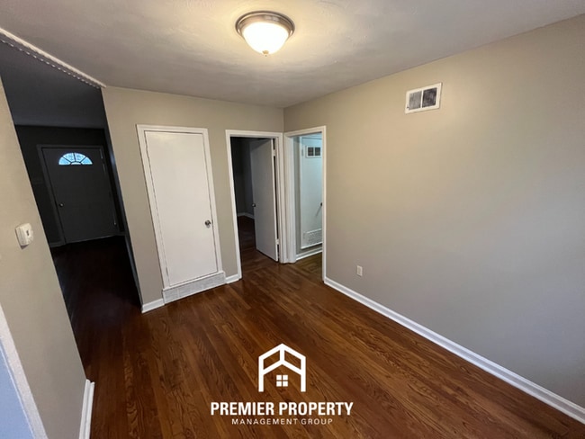 4917 Lochinvar Rd in Memphis, TN - Building Photo - Building Photo