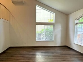 3616 Westleigh St in Eugene, OR - Foto de edificio - Building Photo