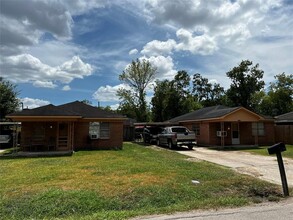 9323 Arledge St in Houston, TX - Building Photo - Building Photo