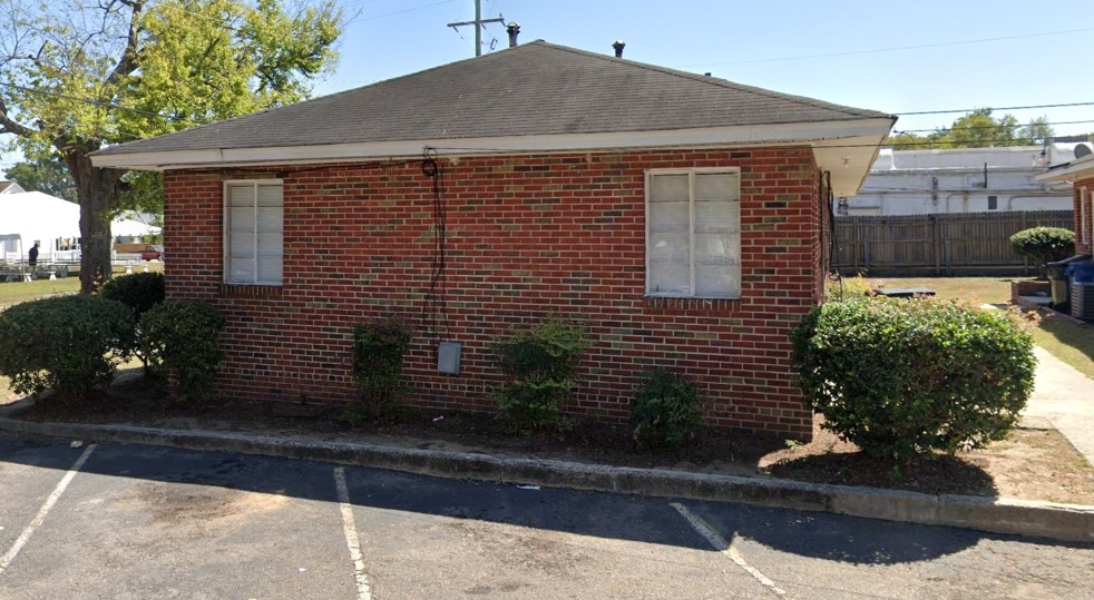 739 Shull St in West Columbia, SC - Building Photo