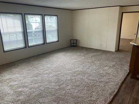 15562 Pine Ridge Dr in Linden, MI - Foto de edificio - Building Photo