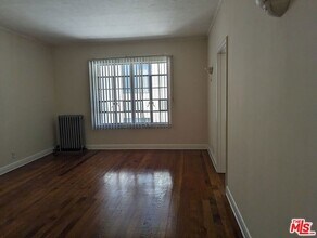 621 S Gramercy Pl in Los Angeles, CA - Building Photo - Building Photo
