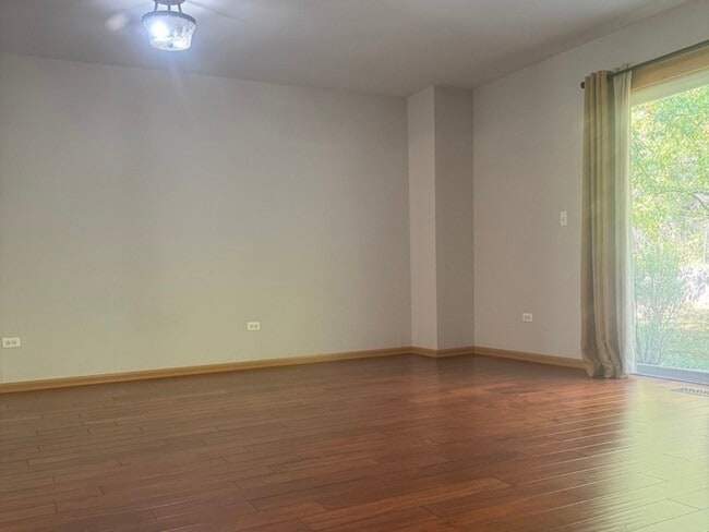 572 Jennifer Cir in Mundelein, IL - Building Photo - Building Photo