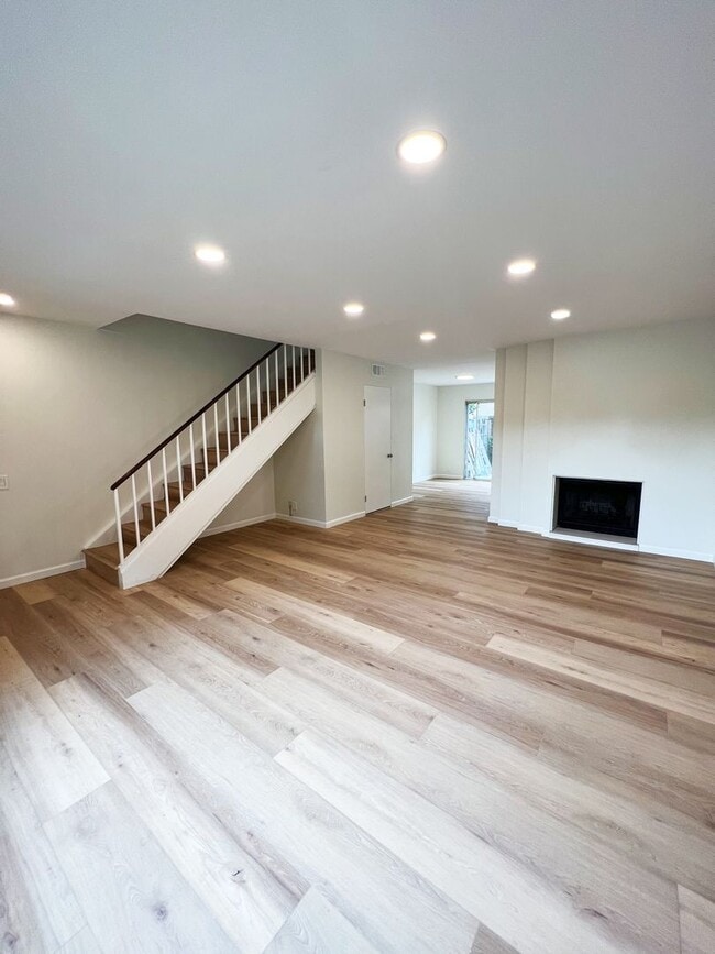 3723 Caminito Carmel Landing in San Diego, CA - Building Photo - Building Photo