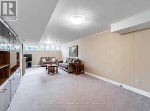 1 Bondhead Pl in Toronto, ON - Building Photo - Building Photo