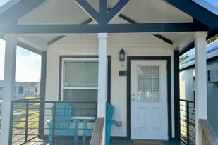 701 Gordy Rd in Bacliff, TX - Building Photo