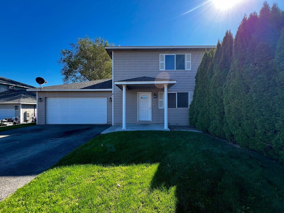 4104 Storm Ave in Yakima, WA - Foto de edificio