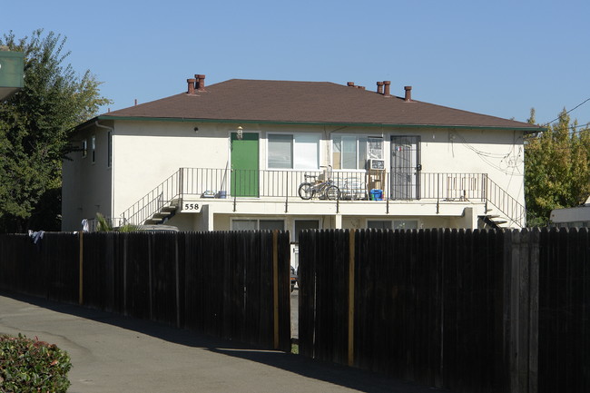 556 Jefferson St in Hayward, CA - Building Photo - Building Photo