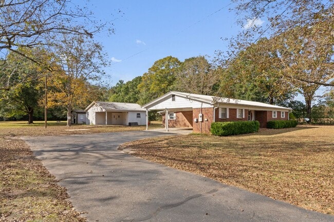 5292 Griffith Mill Rd in Baker, FL - Building Photo - Building Photo