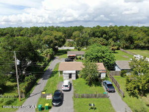 329 Pine Ave in Cocoa, FL - Building Photo