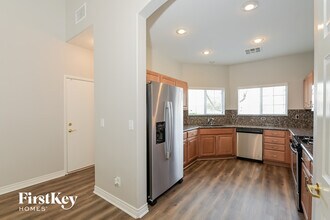 2462 Wrangler Walsh Ln in Henderson, NV - Foto de edificio - Building Photo