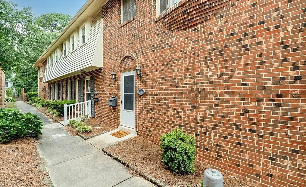 627 W Front St, Unit 627 D W Front St in Burlington, NC - Foto de edificio