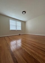 65 Mercury Ct, Unit L1 in West Springfield, MA - Building Photo - Building Photo