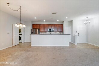11251 Campfield Dr, Unit 2410 in Jacksonville, FL - Building Photo - Building Photo