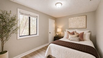 6771 Branch Dr in Rex, GA - Building Photo