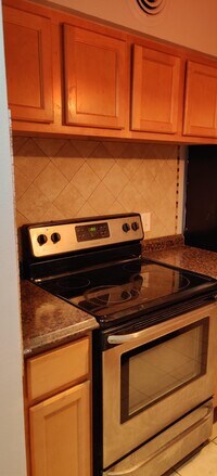 605 N Wolf Rd photo'