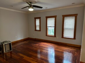 32 Holyoke Rd in Somerville, MA - Building Photo - Building Photo