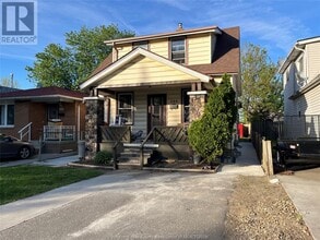 944 McKay Ave in Windsor, ON - Building Photo - Building Photo