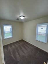 5729 N 58th St in Milwaukee, WI - Building Photo - Building Photo