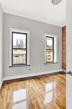438 W 52nd St in New York, NY - Building Photo - Building Photo