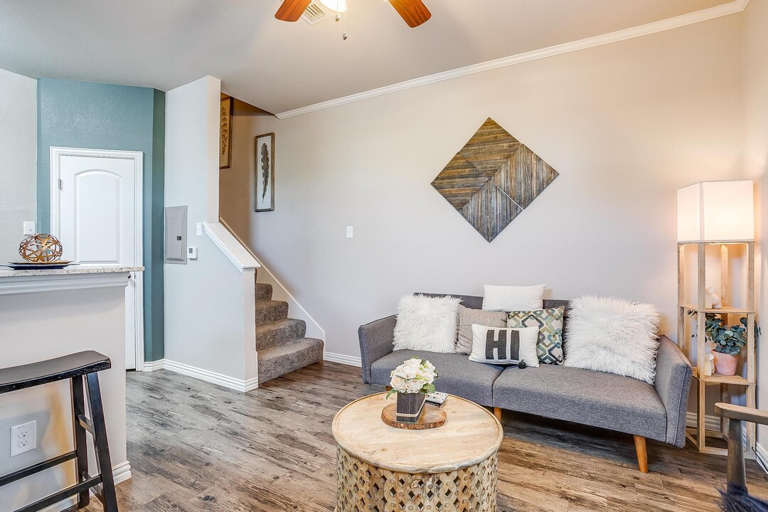 Creekside Townhomes in Stephenville, TX - Building Photo