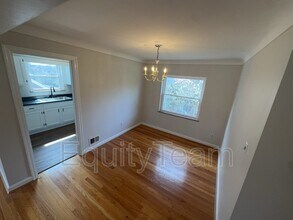 6241 Girard Ave in Cincinnati, OH - Building Photo - Building Photo