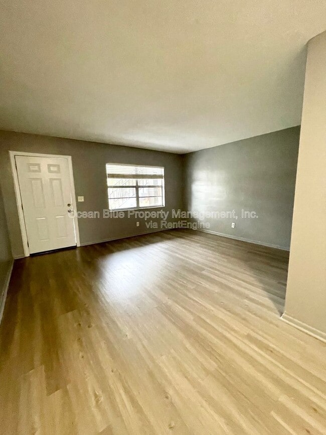 311 S Arcturas Ave in Clearwater, FL - Building Photo - Building Photo