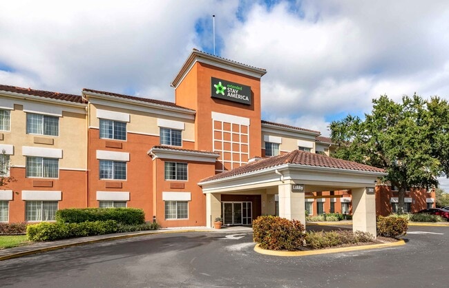 Furnished Studio-Orlando - Altamonte Springs in Altamonte Springs, FL - Foto de edificio - Building Photo