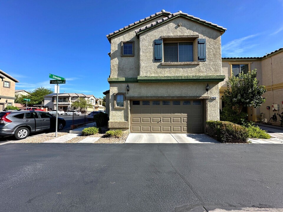 9620 Sharp Horn Ct in Las Vegas, NV - Building Photo