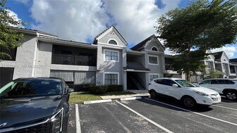 15077 SW 103rd Terrace in Miami, FL - Building Photo