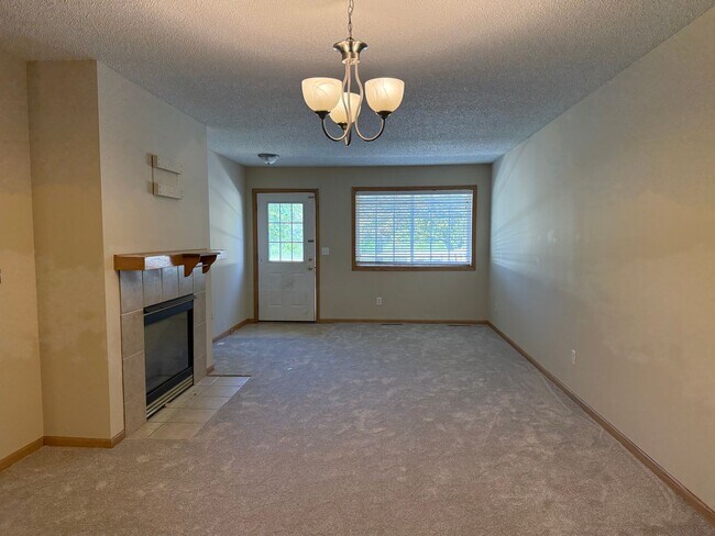 17397 Gettysburg Way in Lakeville, MN - Building Photo - Building Photo